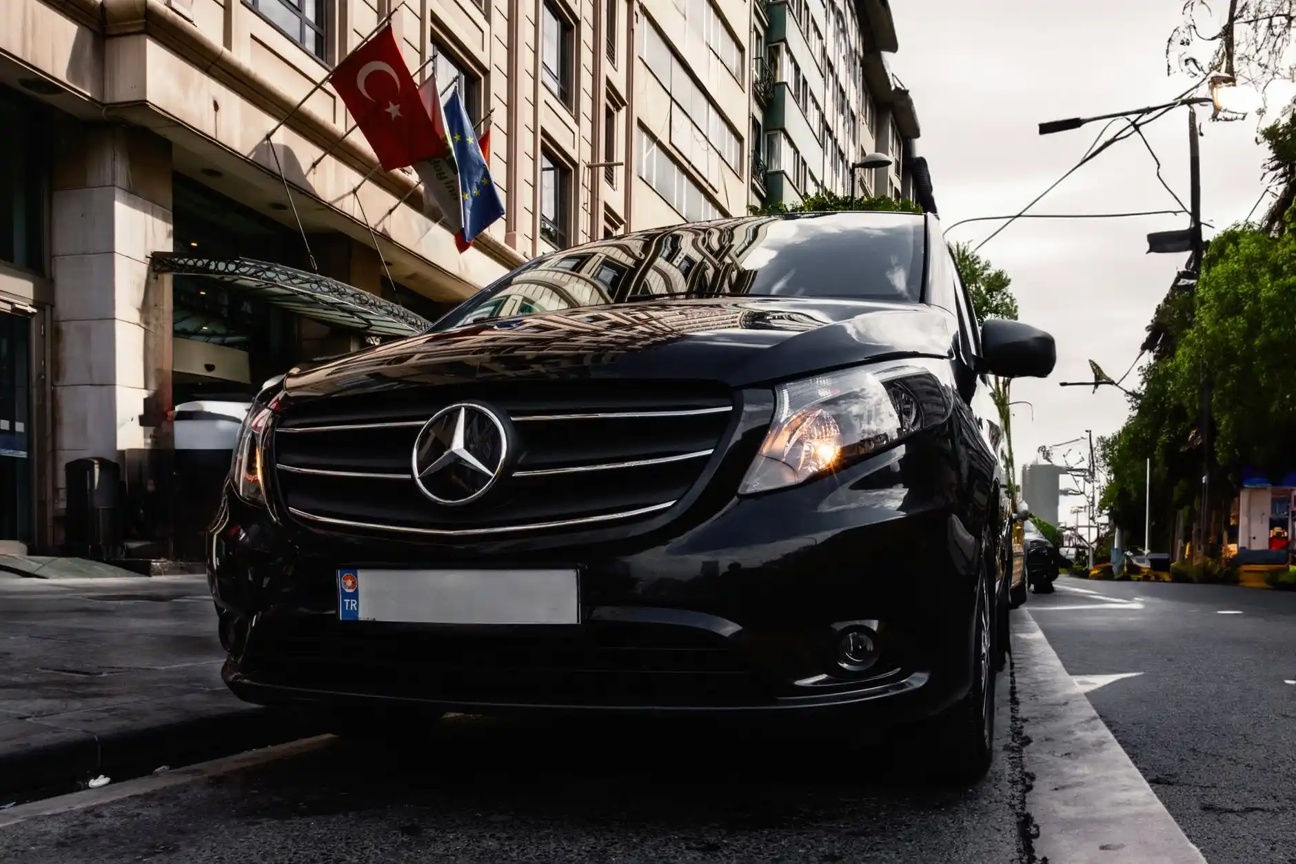 How Much Should a Quality Black Limo Service Cost in 2026?