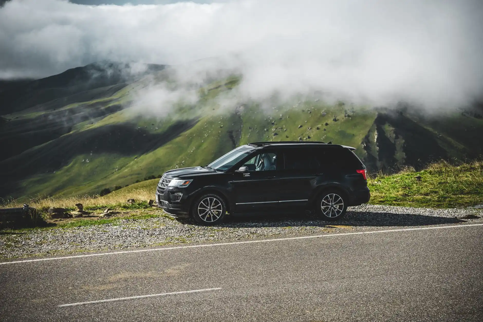 How to Choose Between Different Types of Black Vehicles